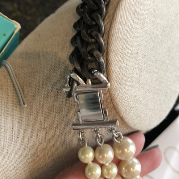 S&D [V] 2-in-1 Elegantly Edgy Daisy Pearl & Hematite Statement NecklaceB… - Picture 15 of 16